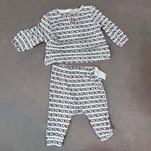 NWT Cat & Jack Baby Unisex Xoxo Ribbed 2 Piece Set Valentine's Day 3-6 Months